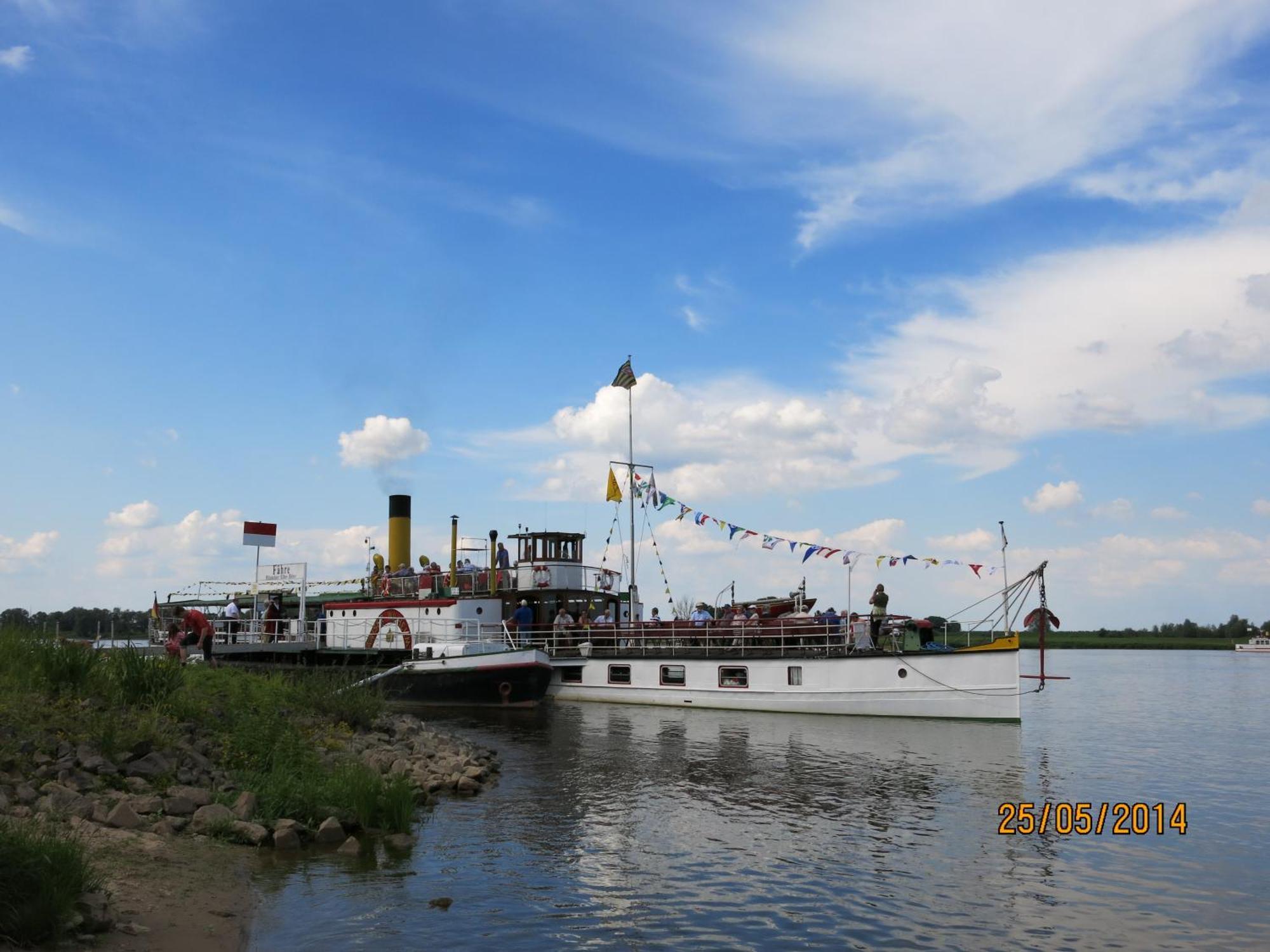 Hotel Hafen Hitzacker - Elbe Buitenkant foto