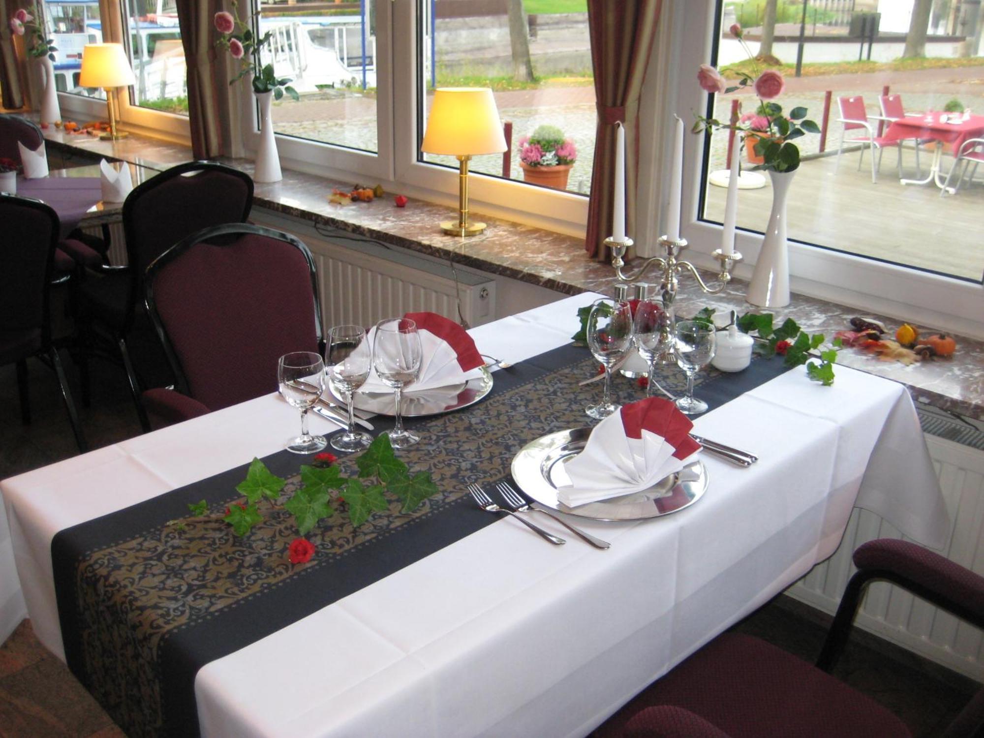 Hotel Hafen Hitzacker - Elbe Buitenkant foto