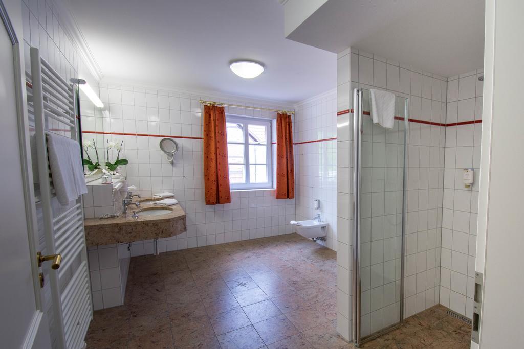 Hotel Hafen Hitzacker - Elbe Buitenkant foto